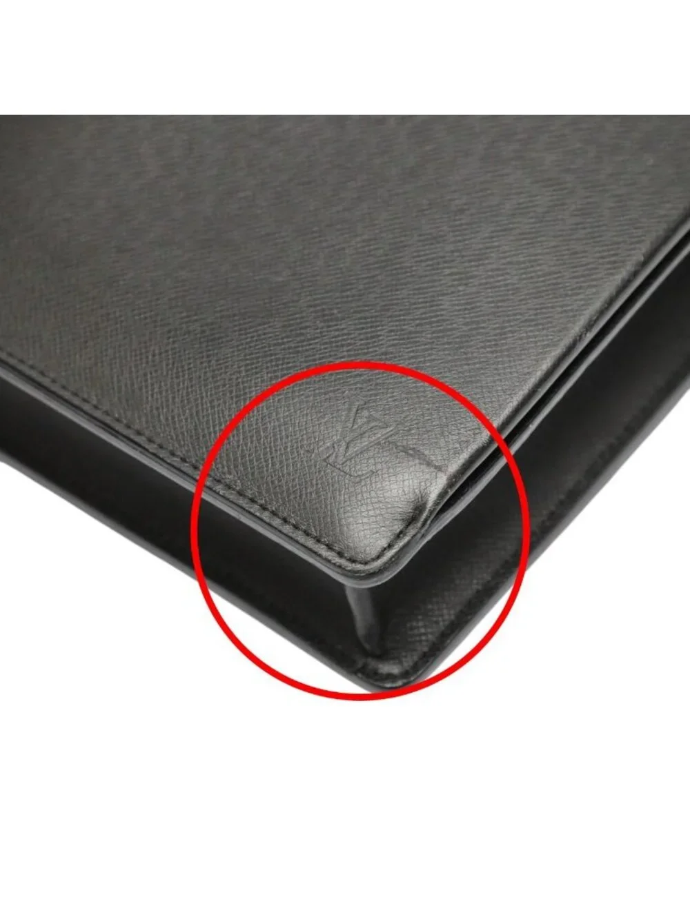 Louis Vuitton Taiga Business Bag Neo Robusto